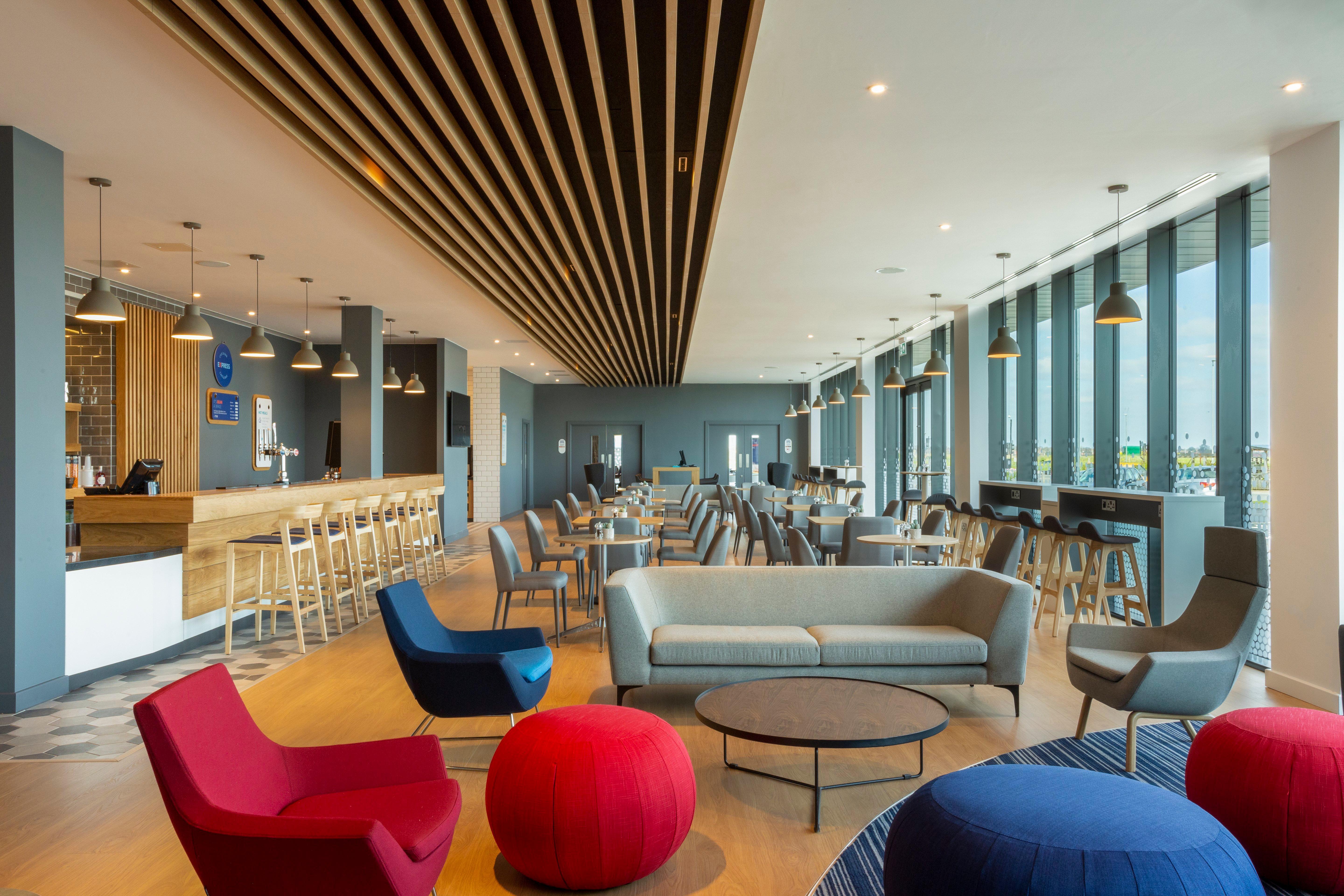 Holiday Inn Express Bridgwater M5, Jct24 By Ihg Екстер'єр фото