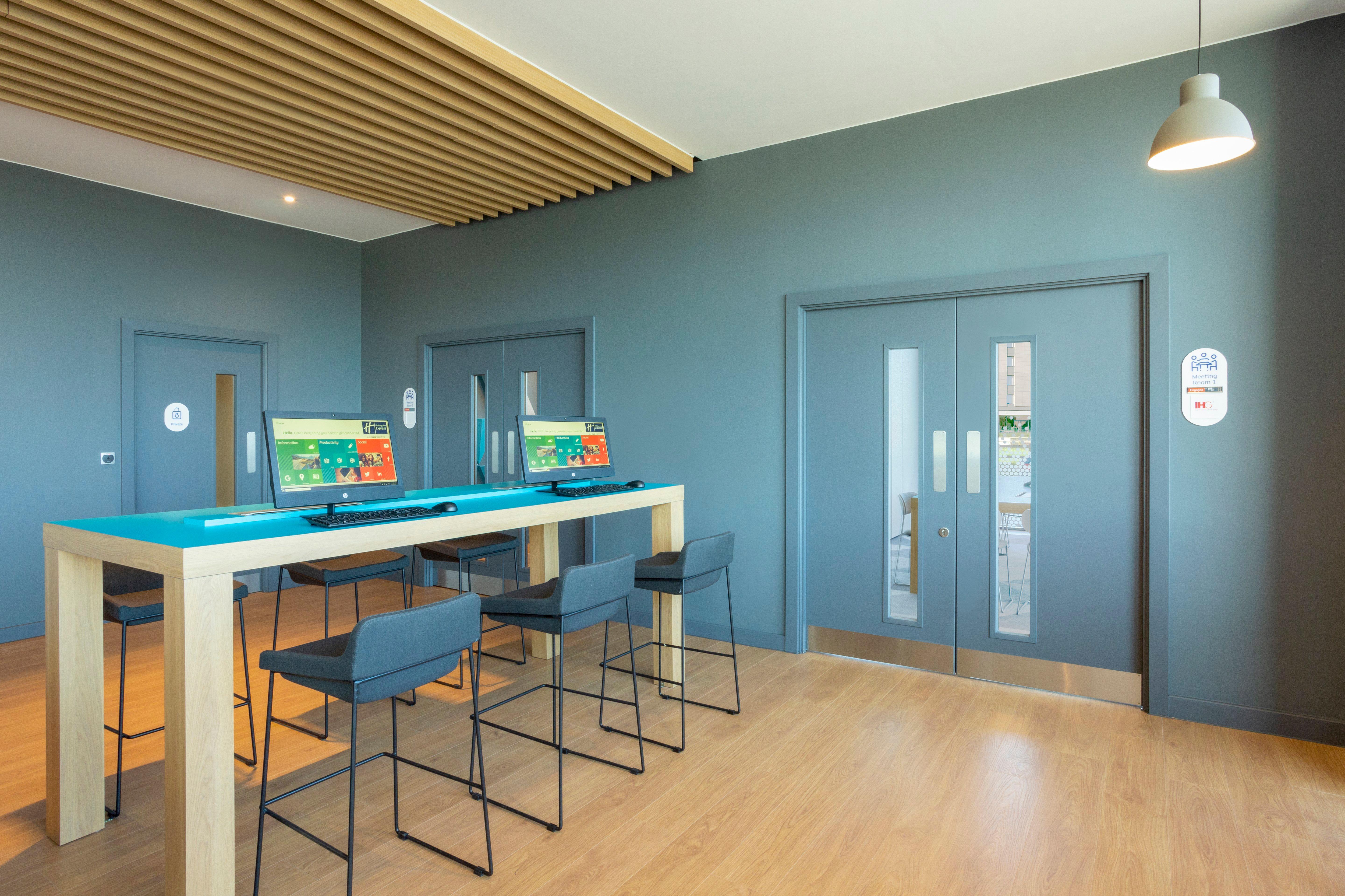 Holiday Inn Express Bridgwater M5, Jct24 By Ihg Екстер'єр фото